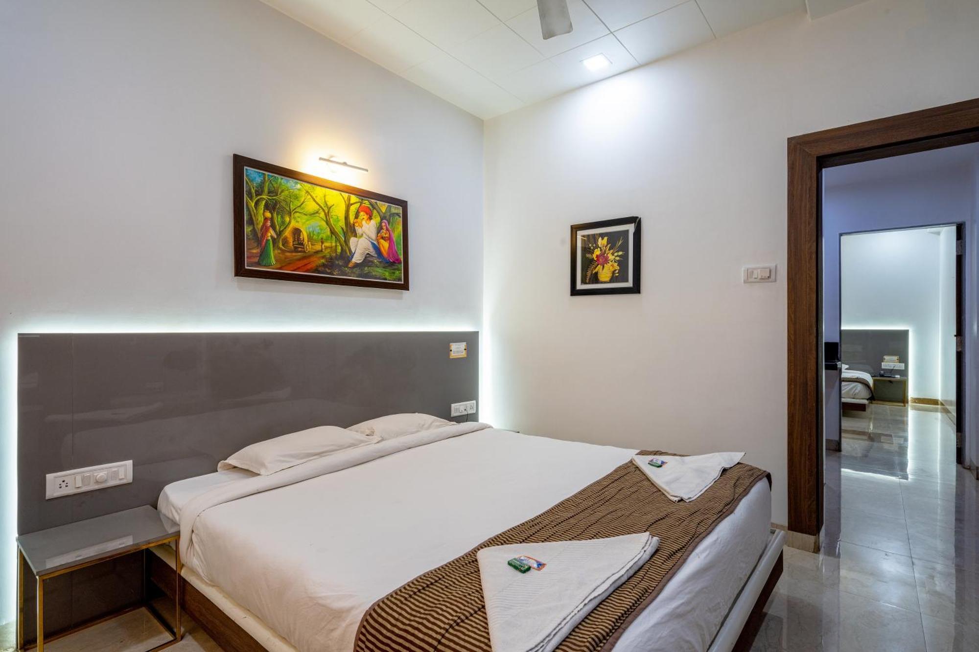 Hotel Darshan Executive Tuljapur 外观 照片