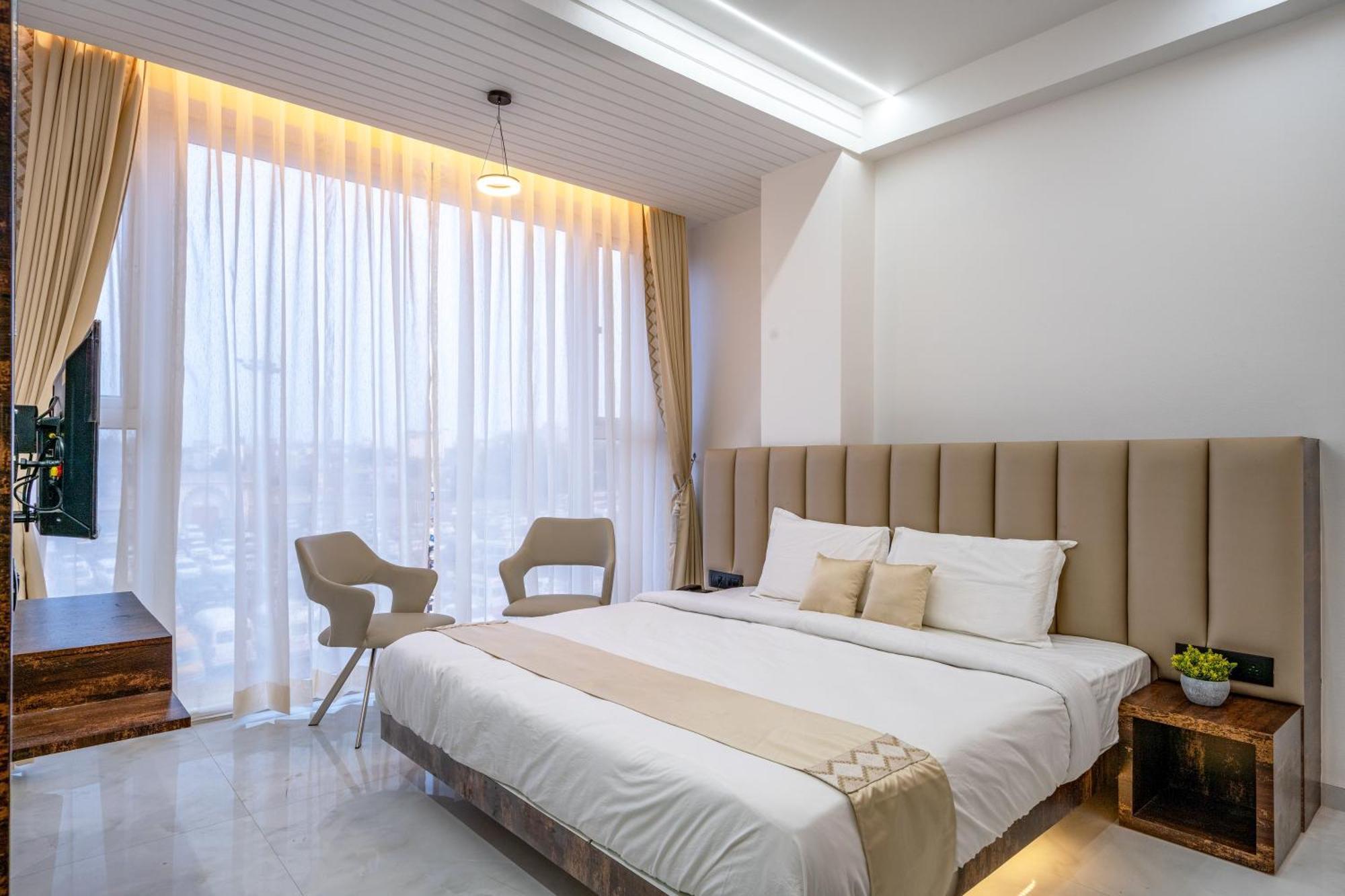 Hotel Darshan Executive Tuljapur 外观 照片