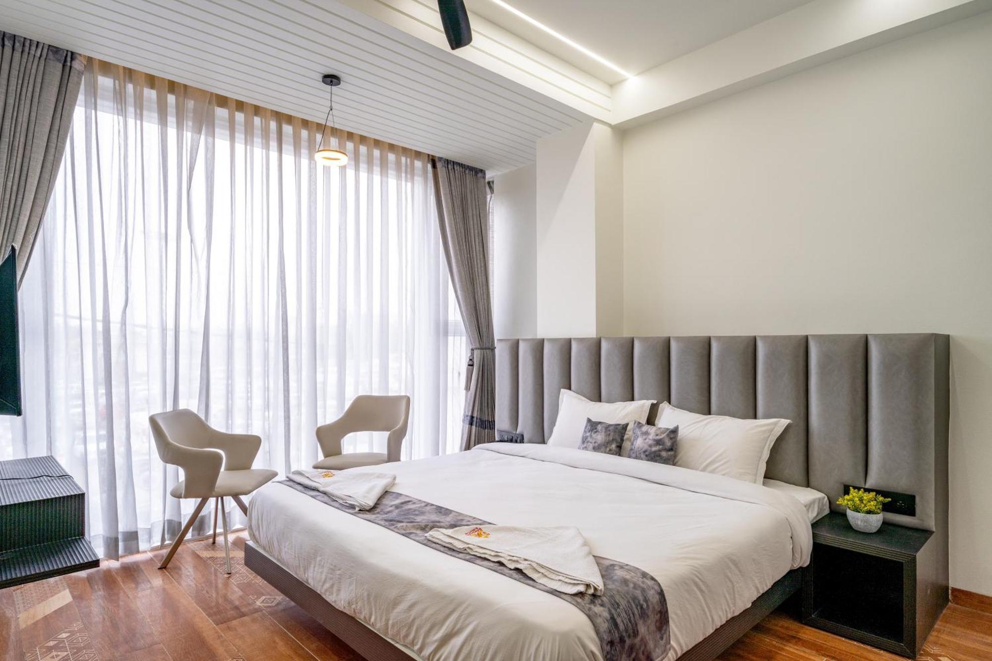 Hotel Darshan Executive Tuljapur 外观 照片