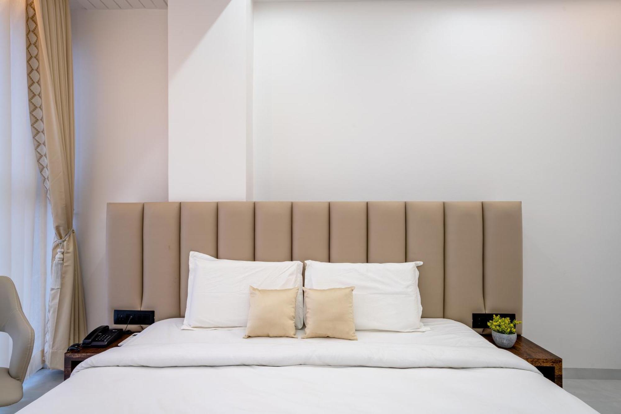 Hotel Darshan Executive Tuljapur 外观 照片