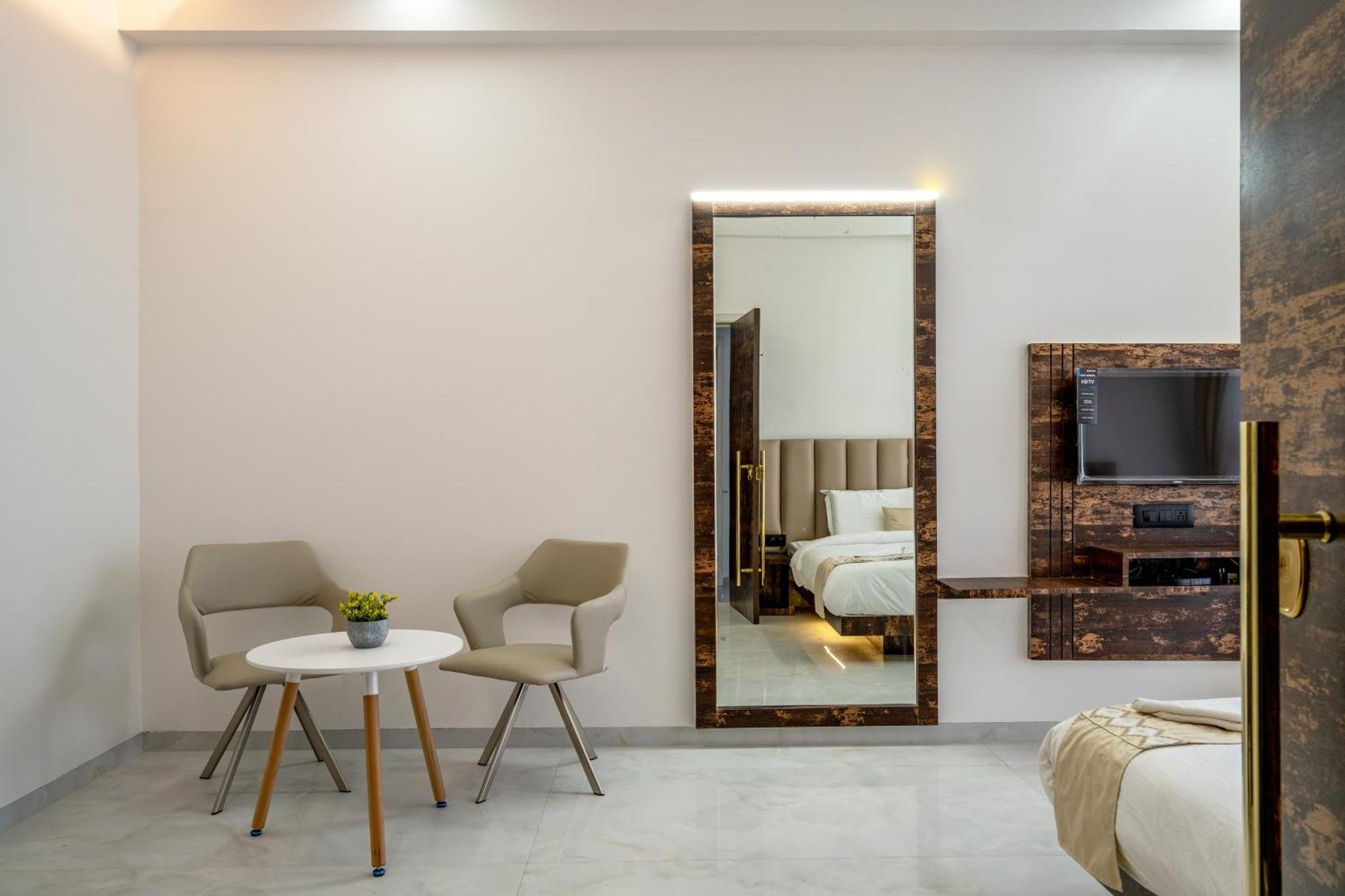 Hotel Darshan Executive Tuljapur 外观 照片