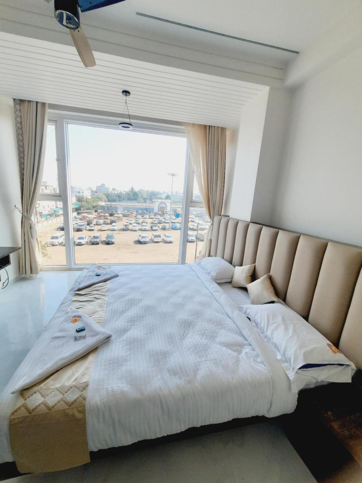Hotel Darshan Executive Tuljapur 外观 照片
